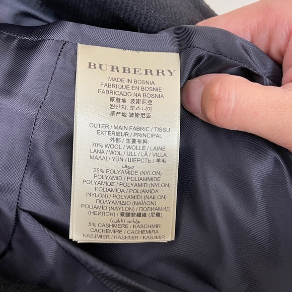 Burberry coat - Picture 11 of 12